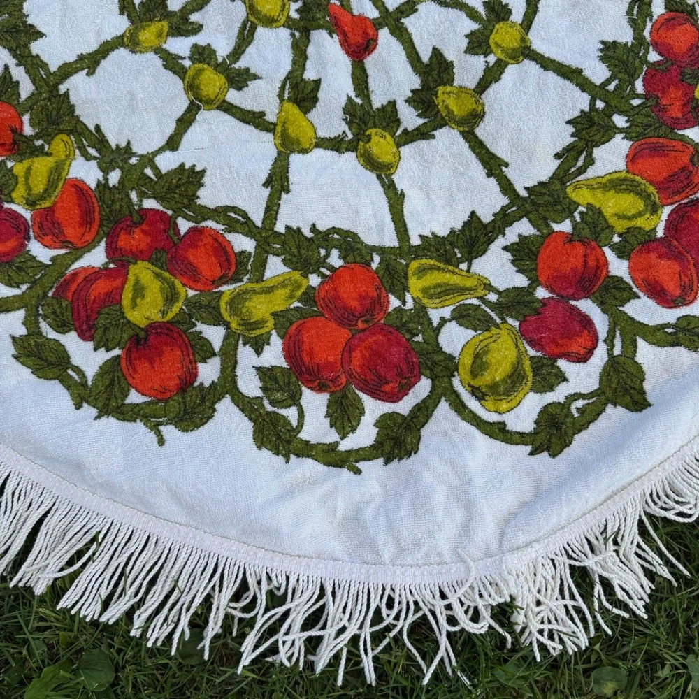 VTG Round Terry Cloth Tablecloth Beach Towel 49in Fruit Apple Pear Fringe Retro